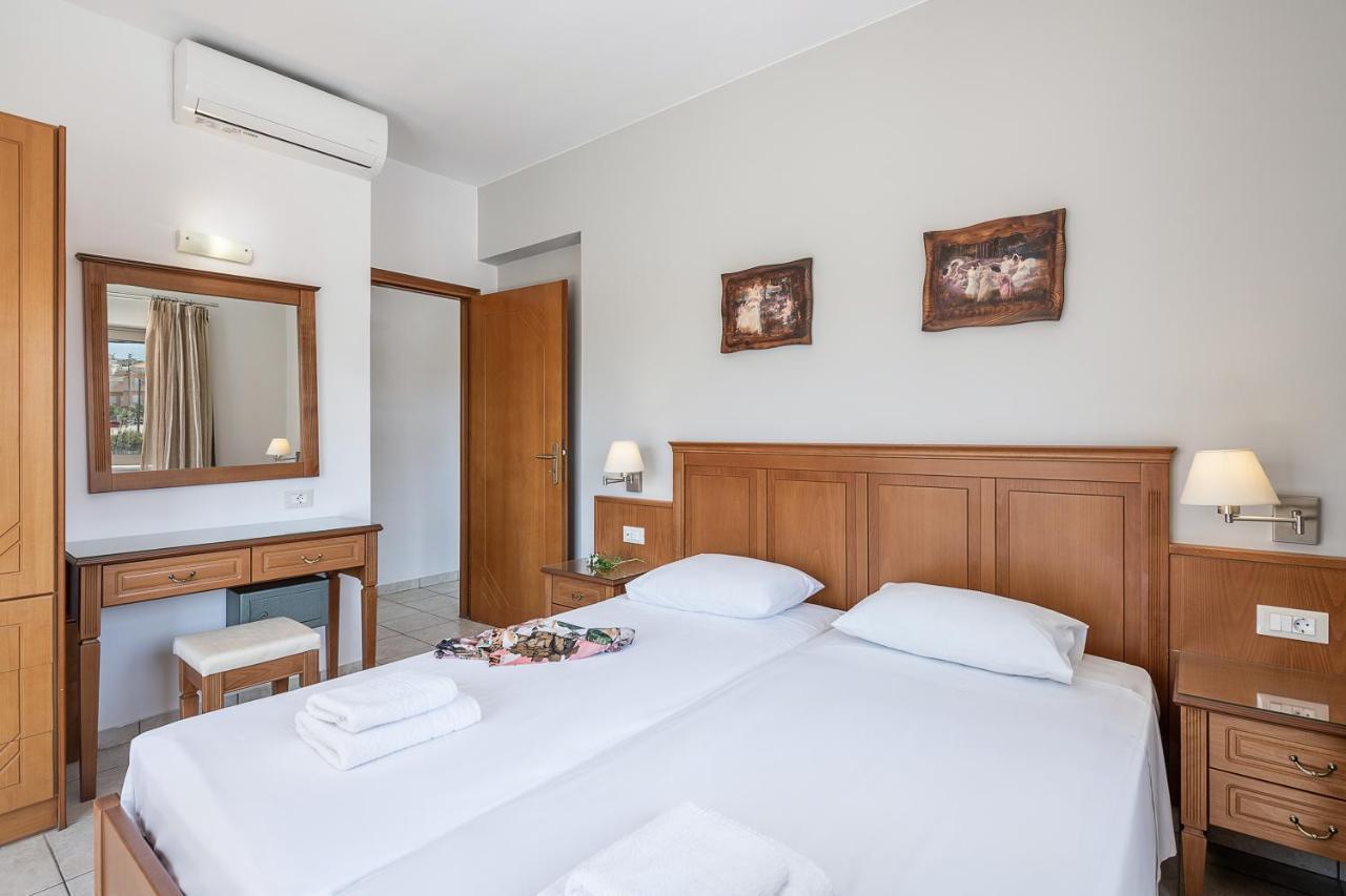 Nektar Aparthotel 2*